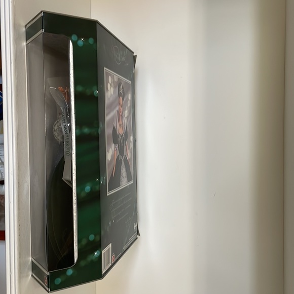 Millennium Princess Teresa Friend of Barbie NIB 2000 Millennium Keepsake Inside - Picture 7 of 13